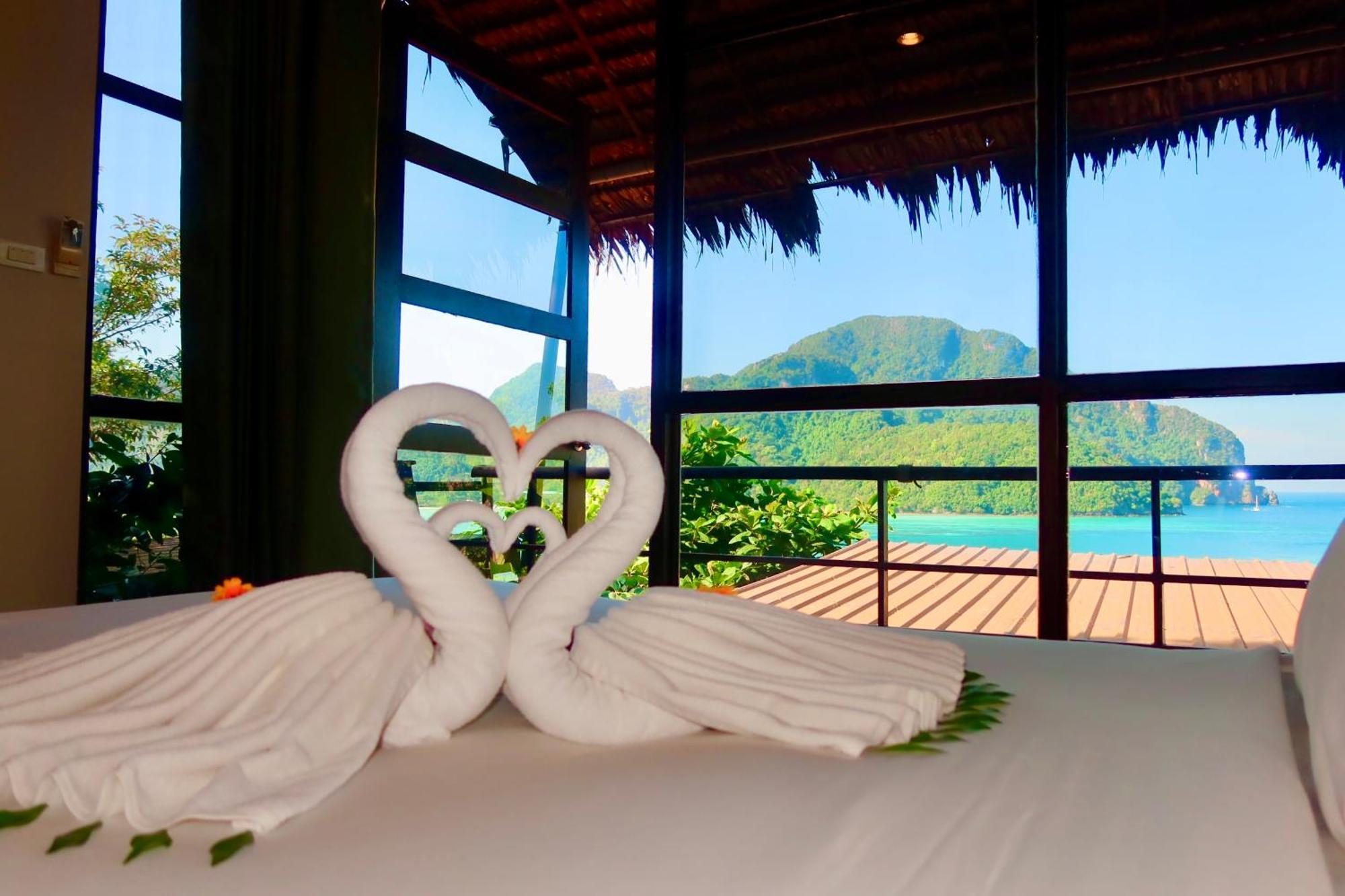 Phi Phi Sea Sky Resort Esterno foto